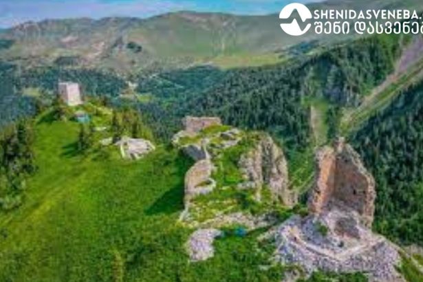 ხიხანის ციხე ერთ–ერთი ყველაზე მნიშვნელოვანი ციხეა აჭარაში