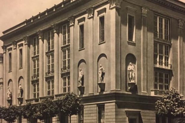 ჰაუპტვახტიდან – კინოს შენობამდე – ფასადს დღემდე ამშვენებს მოქანდაკე თოფურიძის 4 ქანდაკება