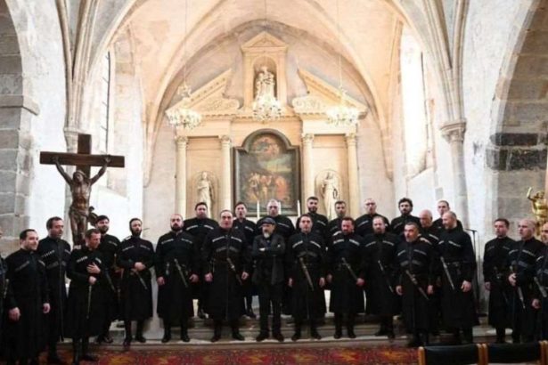 ლევილში, წმინდა იოანე ნათლისმცემლის ეკლესიაში, ანსამბლებმა „ბასიანი“ და „რუსთავი“ ქართული საგალობლები შეასრულეს