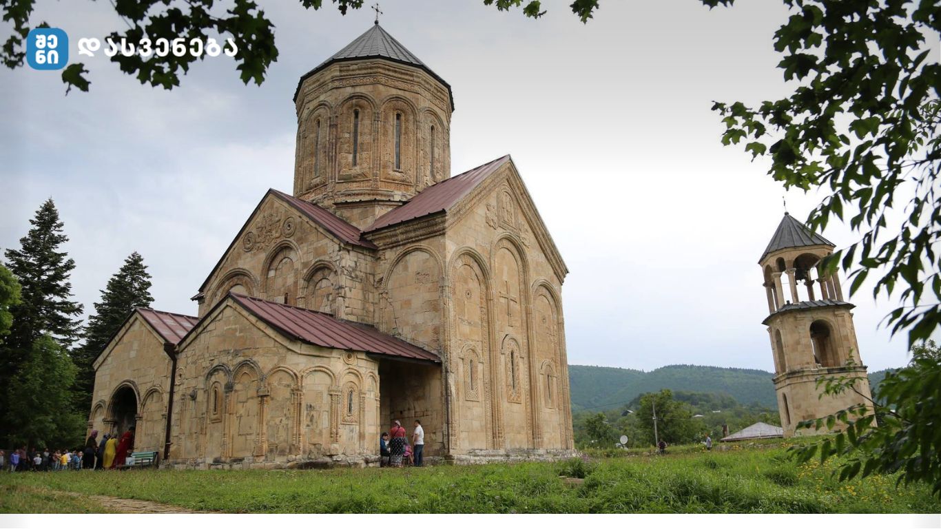 ნიკორწმინდის ტაძარი გაოცებთ თავისი უნიკალური ორნამენტებითა და ფრესკებით