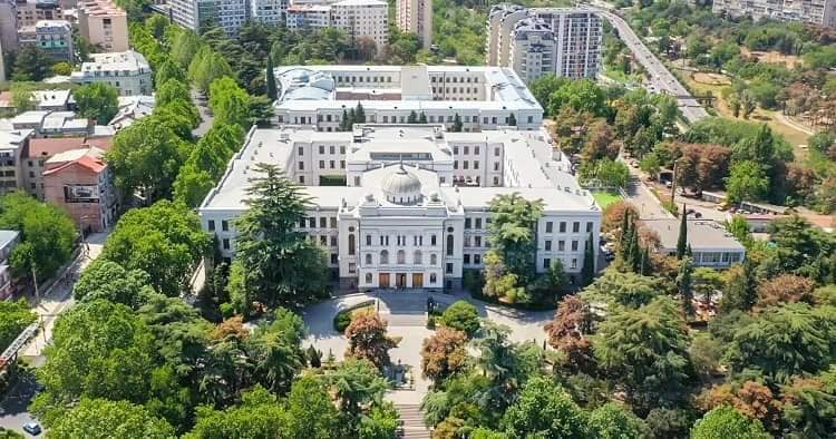 როდის შეუერთდა ვაკე თბილისს?