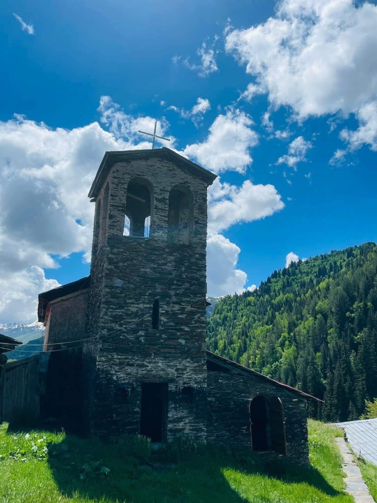 კვირიკობის დღესასწაული – კვირიკესა და ივლიტას მიმართ ლოცულობენ ოჯახური ბედნიერებისა და სნეულ ყრმათა მსწრაფლ განკურნებისათვის. | შენი დასვენება