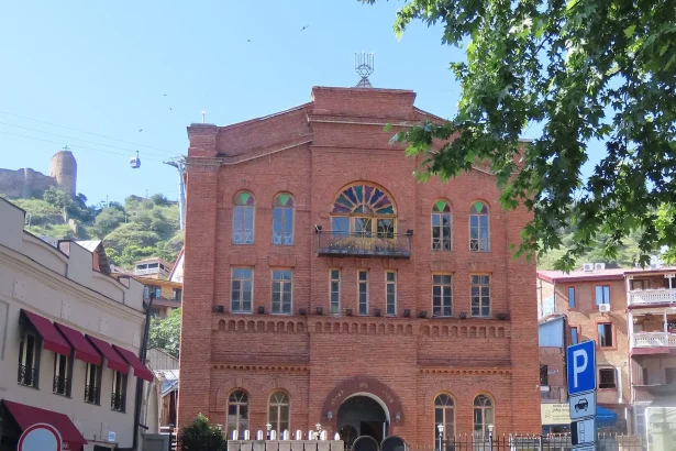 Tbilisi's Great Synagogue, the heart of the city's Georgian Jewish community visitors from Israel can visit.