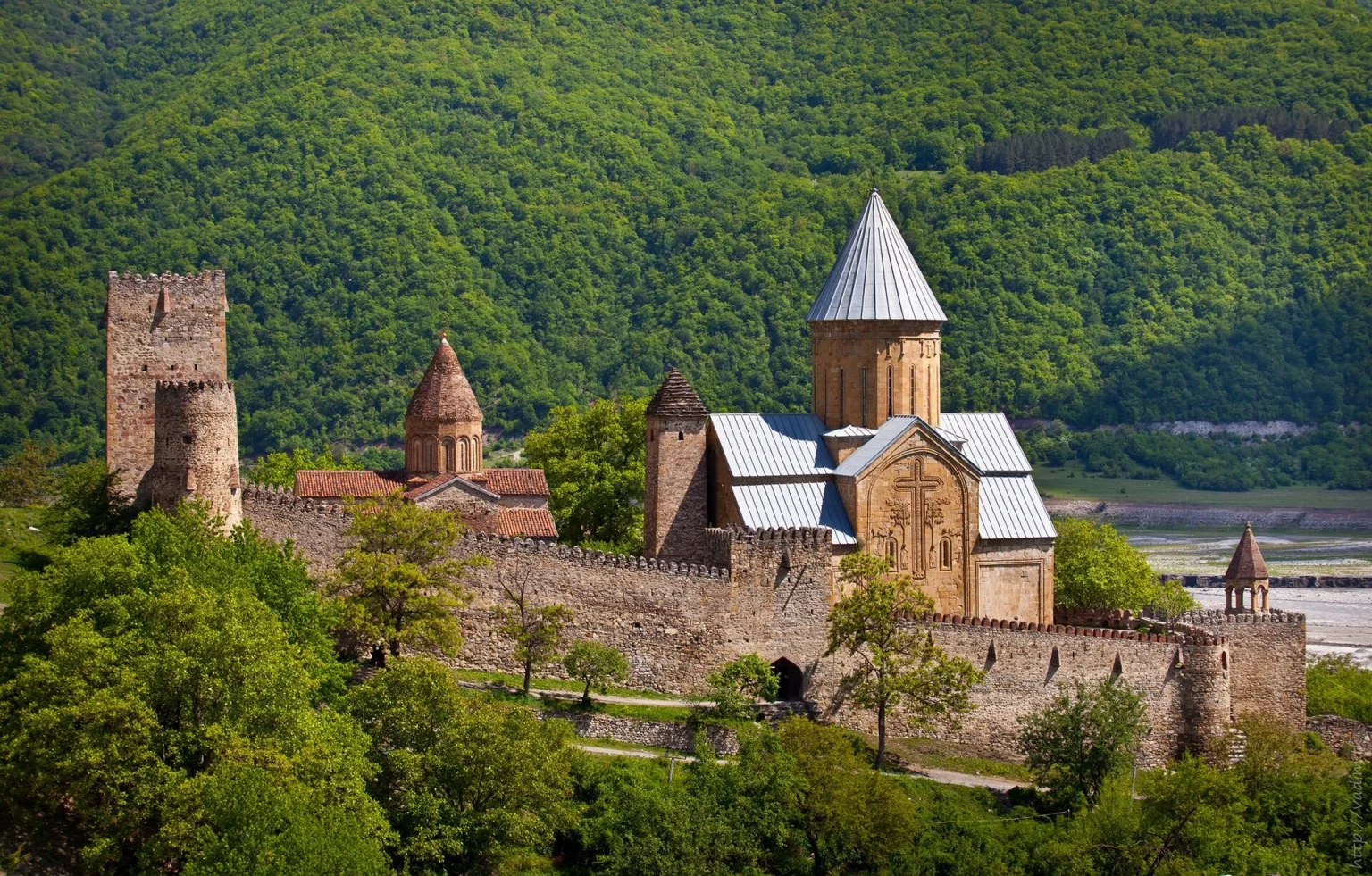 Ananuri fortress complex on the Aragvi River, one of Georgia's iconic sightseeing stops.