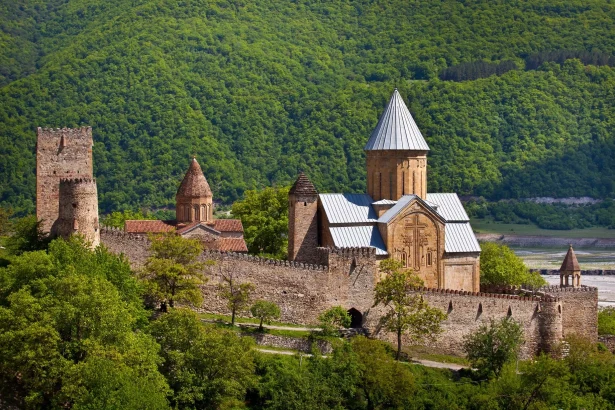 Ananuri fortress complex on the Aragvi River, one of Georgia's iconic sightseeing stops.