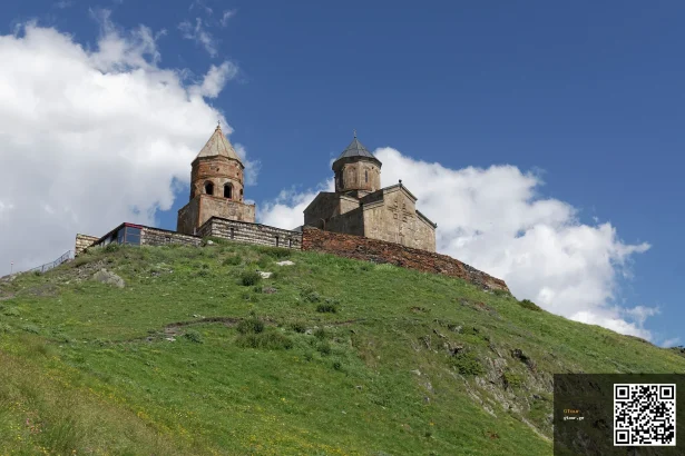 Gergeti Trinity Church, a key stop on multi-day Georgia itineraries near Kazbegi.