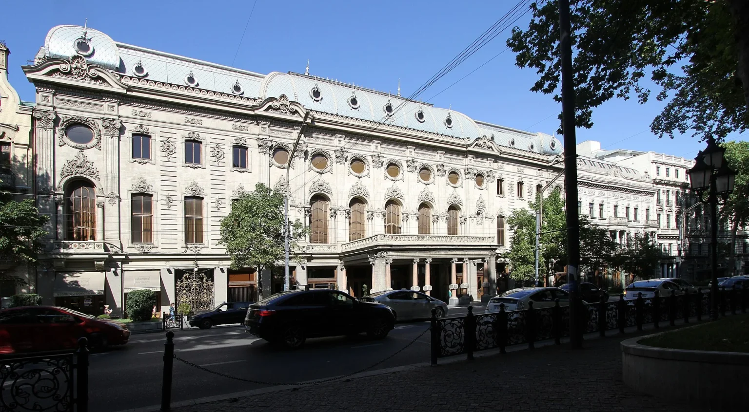 Rustaveli Avenue in Tbilisi, the street where the fined renovation works are taking place.