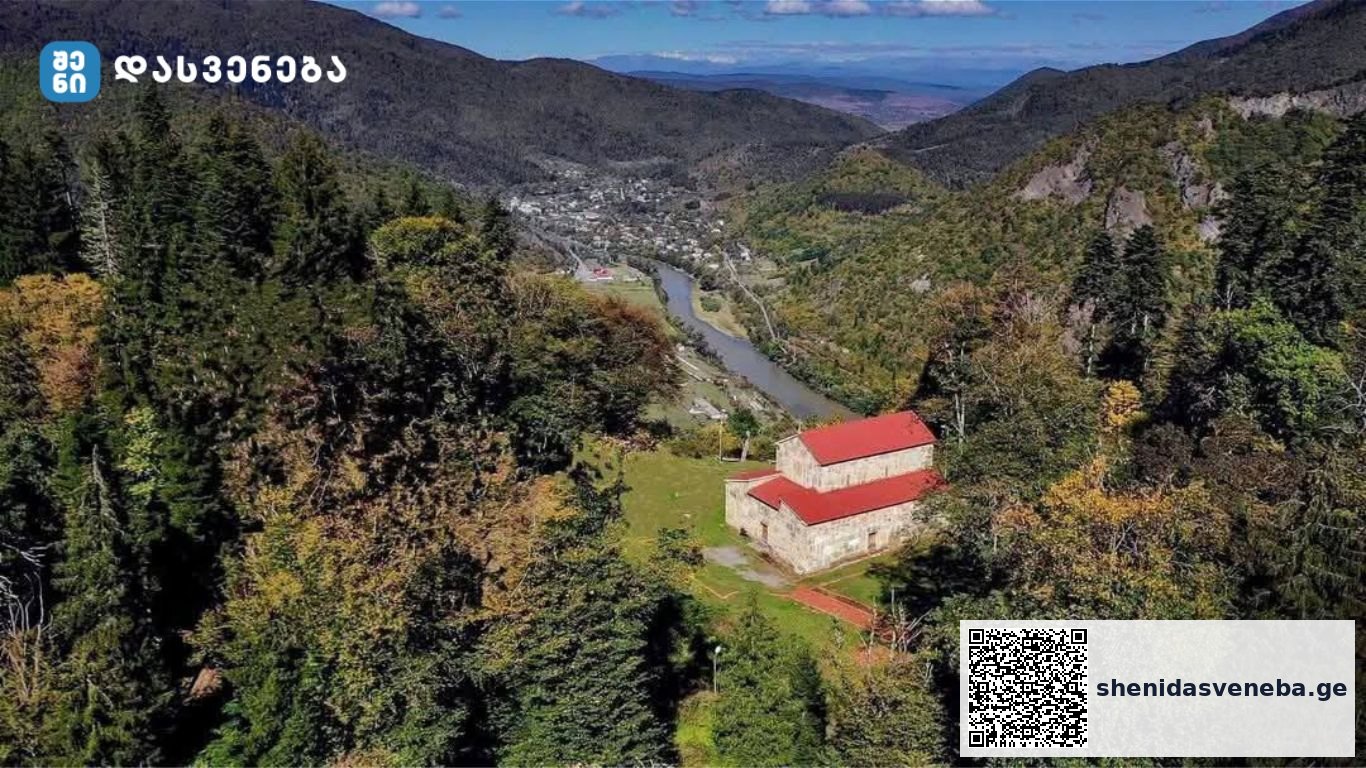ფოთოლეთის მონასტერი მდებარეობს ბორჯომის მუნიციპალიტეტში, მთის ოდნავ გავაკებულ ფერდზე, ფოთოლეთად წოდებულ ტყეში | შენი დასვენება